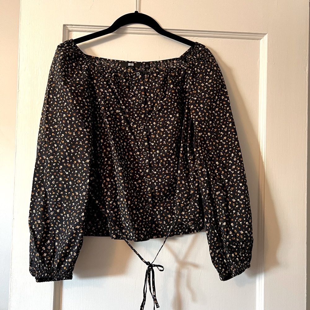 Uniqlo black floral button down peasant top, size medium